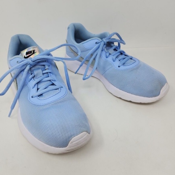 Nike Shoes - Nike Tanjuns